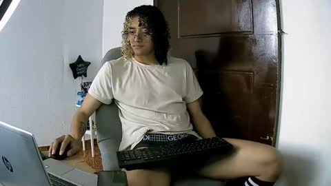 Snapshot of morenox_luxe chatting on 01.07.26 Danny online show from 01.07.26