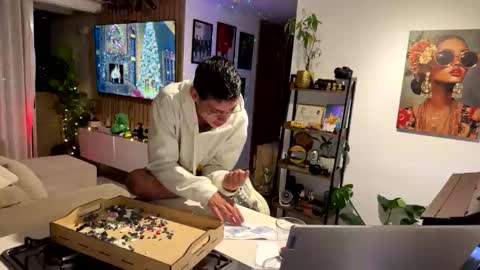   online show from 11.12.25