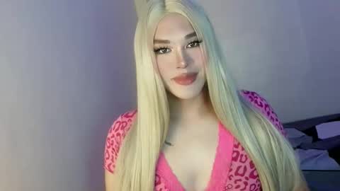 Snapshot of morgana_vile chatting on 05.10.26 Ms. Morgana online show from 05.10.26