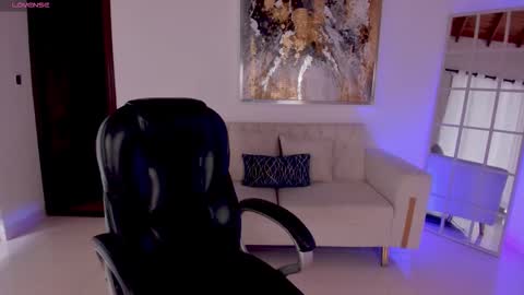 Morgan Hicks online show from 10.03.25