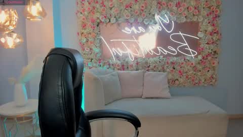 Morgan Hicks online show from 02.11.26