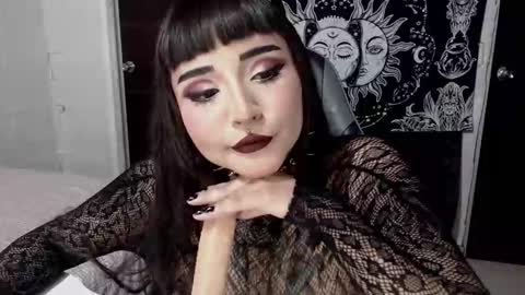 Morgan Moon online show from 11.26.25