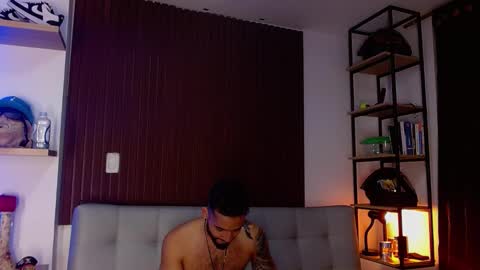 Snapshot of morgann_jones chatting on 02.22.25 morgan online show from 02.22.25