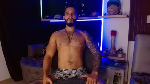 Snapshot of morgann_jones chatting on 02.23.25 morgan online show from 02.23.25