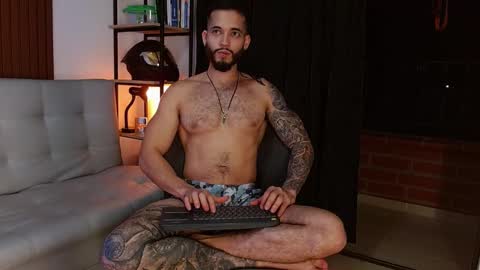 Snapshot of morgann_jones chatting on 02.23.25 morgan online show from 02.23.25