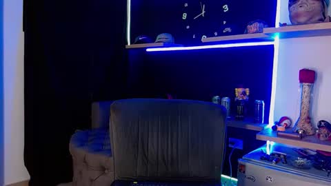 Snapshot of morgann_jones chatting on 02.25.25 morgan online show from 02.25.25