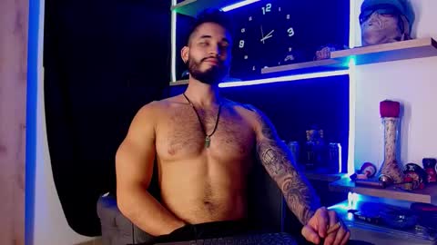 Snapshot of morgann_jones chatting on 02.28.25 morgan online show from 02.28.25