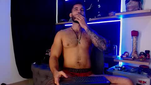 Snapshot of morgann_jones chatting on 03.01.25 morgan online show from 03.01.25