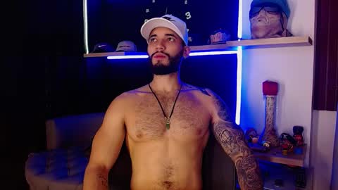 Snapshot of morgann_jones chatting on 03.01.25 morgan online show from 03.01.25