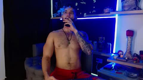 Snapshot of morgann_jones chatting on 03.03.25 morgan online show from 03.03.25