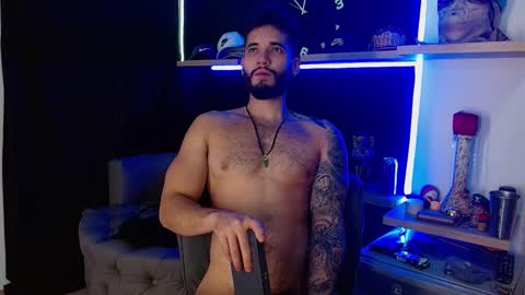 Snapshot of morgann_jones chatting on 03.03.25 morgan online show from 03.03.25