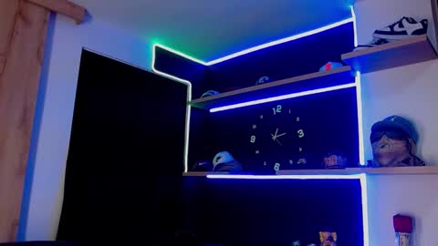 Snapshot of morgann_jones chatting on 03.03.25 morgan online show from 03.03.25