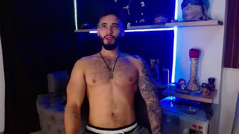 Snapshot of morgann_jones chatting on 03.07.25 morgan online show from 03.07.25