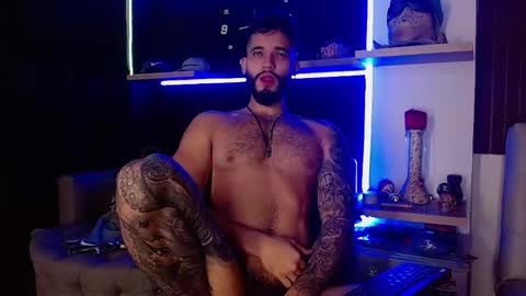 Snapshot of morgann_jones chatting on 03.08.25 morgan online show from 03.08.25