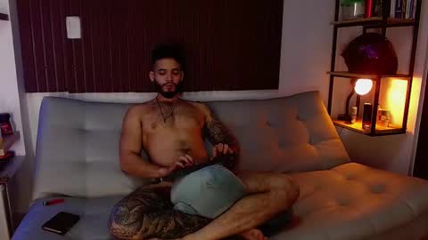 Snapshot of morgann_jones chatting on 03.09.25 morgan online show from 03.09.25