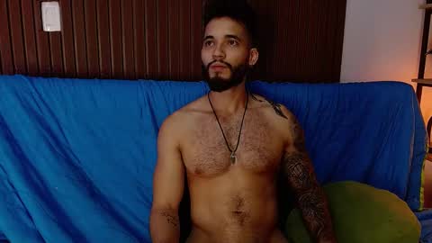 Snapshot of morgann_jones chatting on 03.11.25 morgan online show from 03.11.25