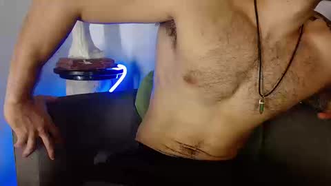 Snapshot of morgann_jones chatting on 09.08.25 morgan online show from 09.08.25