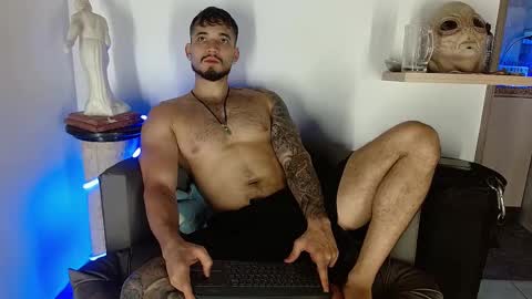 Snapshot of morgann_jones chatting on 09.10.25 morgan online show from 09.10.25