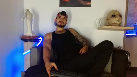 Snapshot of morgann_jones chatting on 09.12.25 morgan online show from 09.12.25