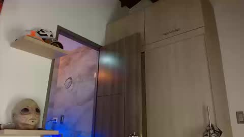 Snapshot of morgann_jones chatting on 09.17.25 morgan online show from 09.17.25