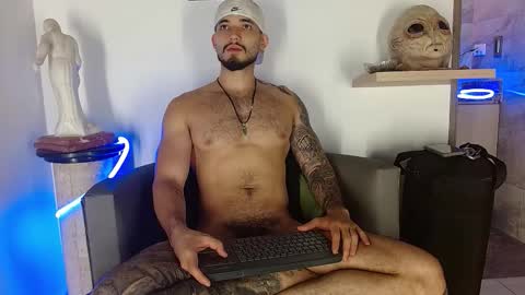 Snapshot of morgann_jones chatting on 09.22.25 morgan online show from 09.22.25