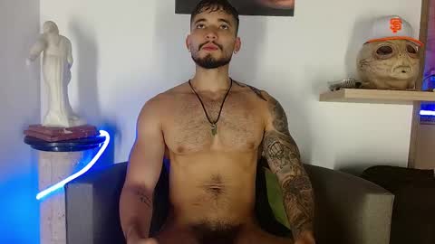 Snapshot of morgann_jones chatting on 09.23.25 morgan online show from 09.23.25