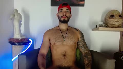 Snapshot of morgann_jones chatting on 10.10.25 morgan online show from 10.10.25