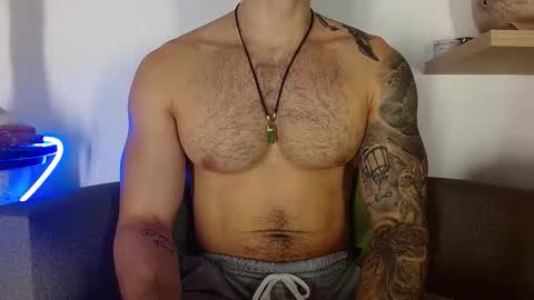 Snapshot of morgann_jones chatting on 10.13.25 morgan online show from 10.13.25