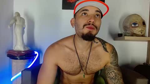 Snapshot of morgann_jones chatting on 10.21.25 morgan online show from 10.21.25