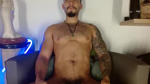 Snapshot of morgann_jones chatting on 10.22.25 morgan online show from 10.22.25