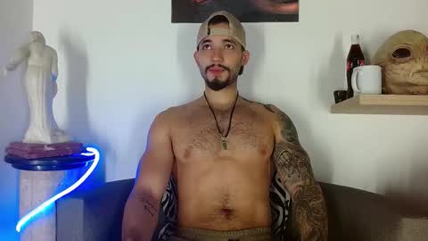 Snapshot of morgann_jones chatting on 11.16.25 morgan online show from 11.16.25