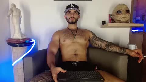 Snapshot of morgann_jones chatting on 12.05.25 morgan online show from 12.05.25