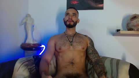 Snapshot of morgann_jones chatting on 12.20.25 morgan online show from 12.20.25