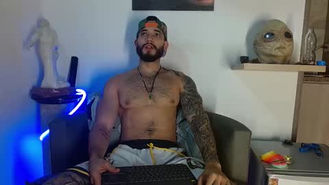 Snapshot of morgann_jones chatting on 01.10.26 morgan online show from 01.10.26