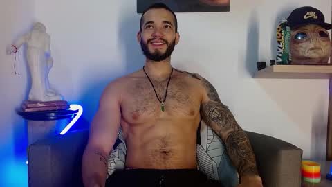 Snapshot of morgann_jones chatting on 02.08.26 morgan online show from 02.08.26