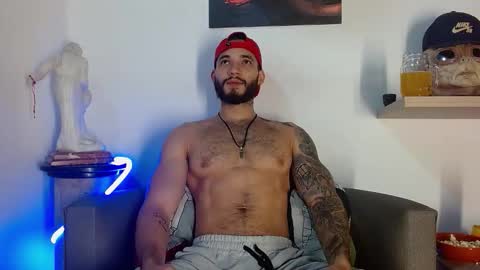 Snapshot of morgann_jones chatting on 02.11.26 morgan online show from 02.11.26