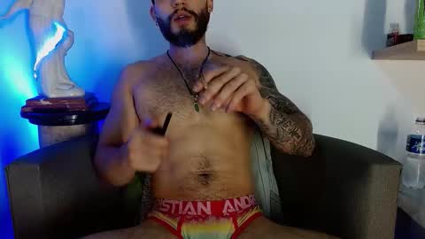 Snapshot of morgann_jones chatting on 03.12.26 morgan online show from 03.12.26