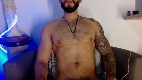 Snapshot of morgann_jones chatting on 03.25.26 morgan online show from 03.25.26