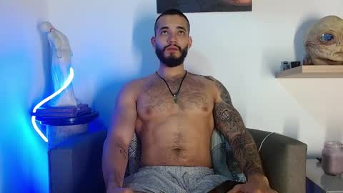 Snapshot of morgann_jones chatting on 03.29.26 morgan online show from 03.29.26