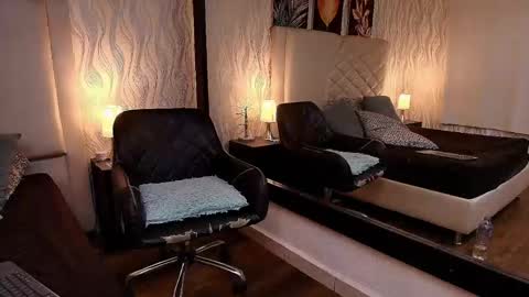 Snapshot of morgann_jones chatting on 04.12.26 morgan online show from 04.12.26