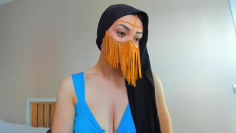 Snapshot of moroccan_diamond_ chatting on 05.31.26 Medina online show from 05.31.26
