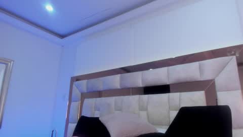 Snapshot of morriggan chatting on 02.23.25 morriggan online show from 02.23.25