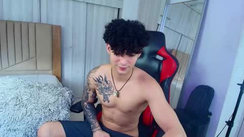 Snapshot of morthy_downey chatting on 01.16.25 Morthy online show from 01.16.25