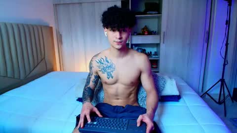 Snapshot of morthy_downey chatting on 02.05.25 Morthy online show from 02.05.25