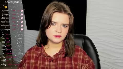 Snapshot of morygirl chatting on 01.08.26 mori online show from 01.08.26