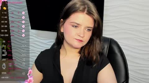 Snapshot of morygirl chatting on 01.11.26 mori online show from 01.11.26