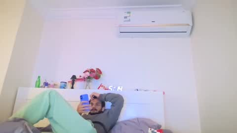 Snapshot of moss127 chatting on 01.29.25 twennysevv27 online show from 01.29.25