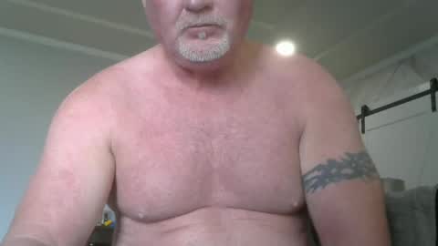Snapshot of motorguy08 chatting on 10.03.25 motorguy08 online show from 10.03.25