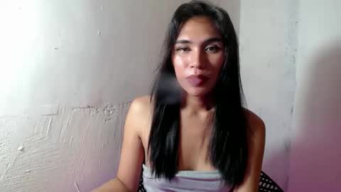Snapshot of mouiline_rouge69 chatting on 03.27.26 mouiline_rouge69 online show from 03.27.26