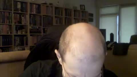 Snapshot of moviem1978 chatting on 01.01.25 Frederik online show from 01.01.25